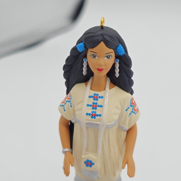 Vintage 1996 Hallmark Keepsake Native American Barbie Christmas Ornament - Picture 5 of 6